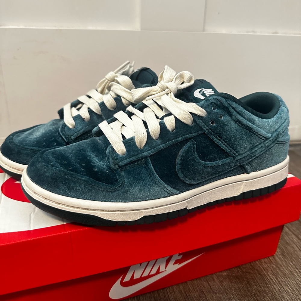 Nike Green Velvet Dunk Low